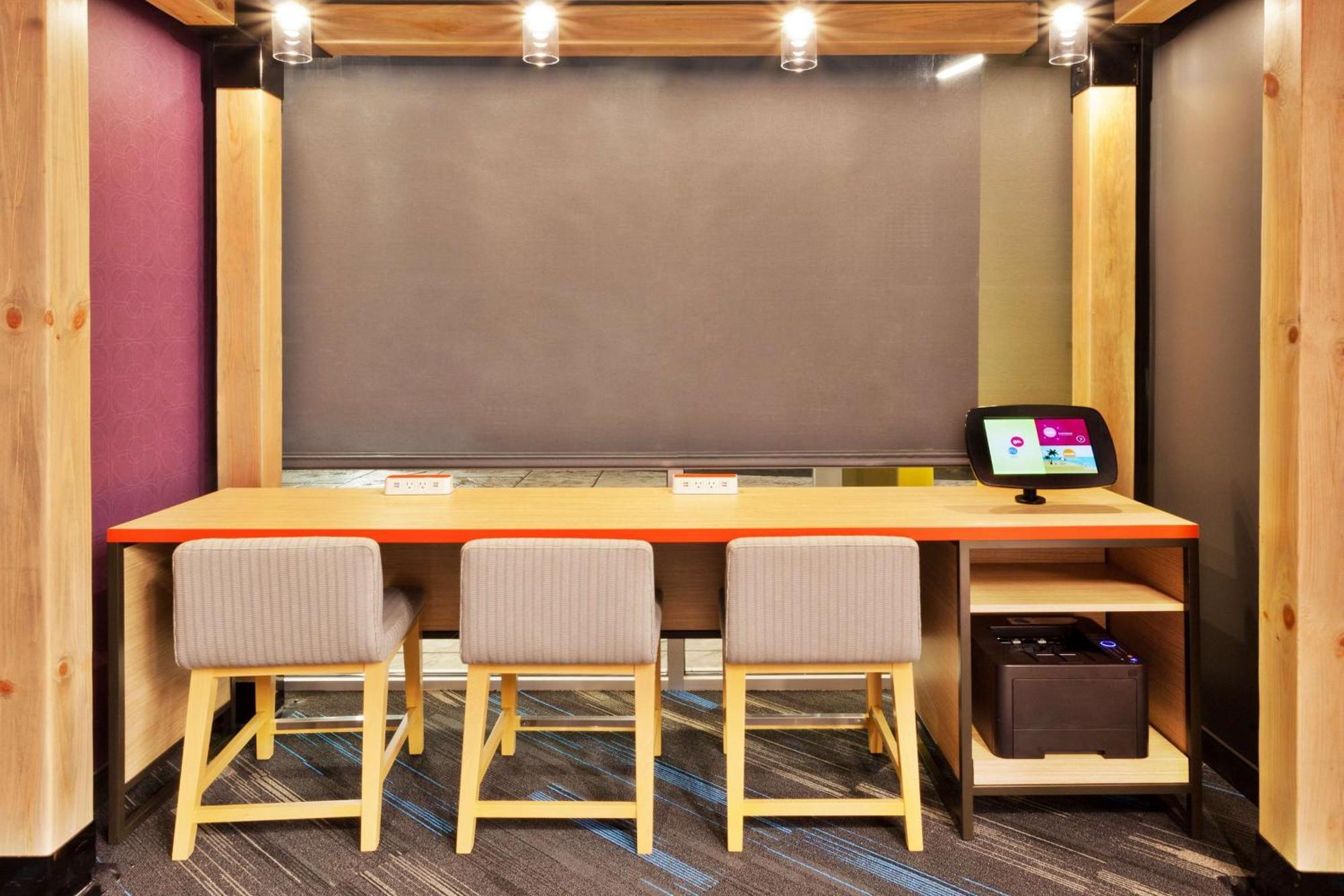 Hotel Tru By Hilton Auburn Esterno foto