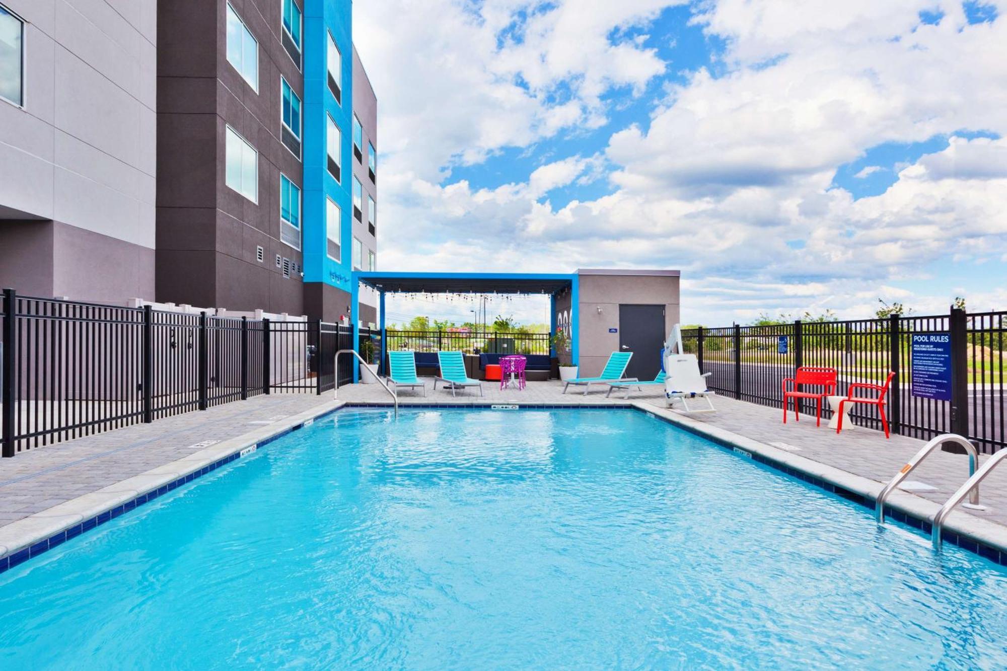 Hotel Tru By Hilton Auburn Esterno foto